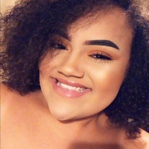 Meet your Posher, Arianna